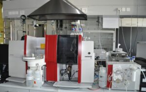 Unser Foto zeigt die Laborausstattung in den Laboren in Triesdorf