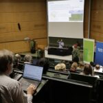 Unser Foto zeigt Forschende präsentierten aktuelle Ergebnisse der acht geförderten AMH Projekte und machten die Dynamik der Kooperationen sichtbar – ein starkes Signal für die vernetzte Agrarforschung am Campus Weihenstephan. © Birgit Gleixner