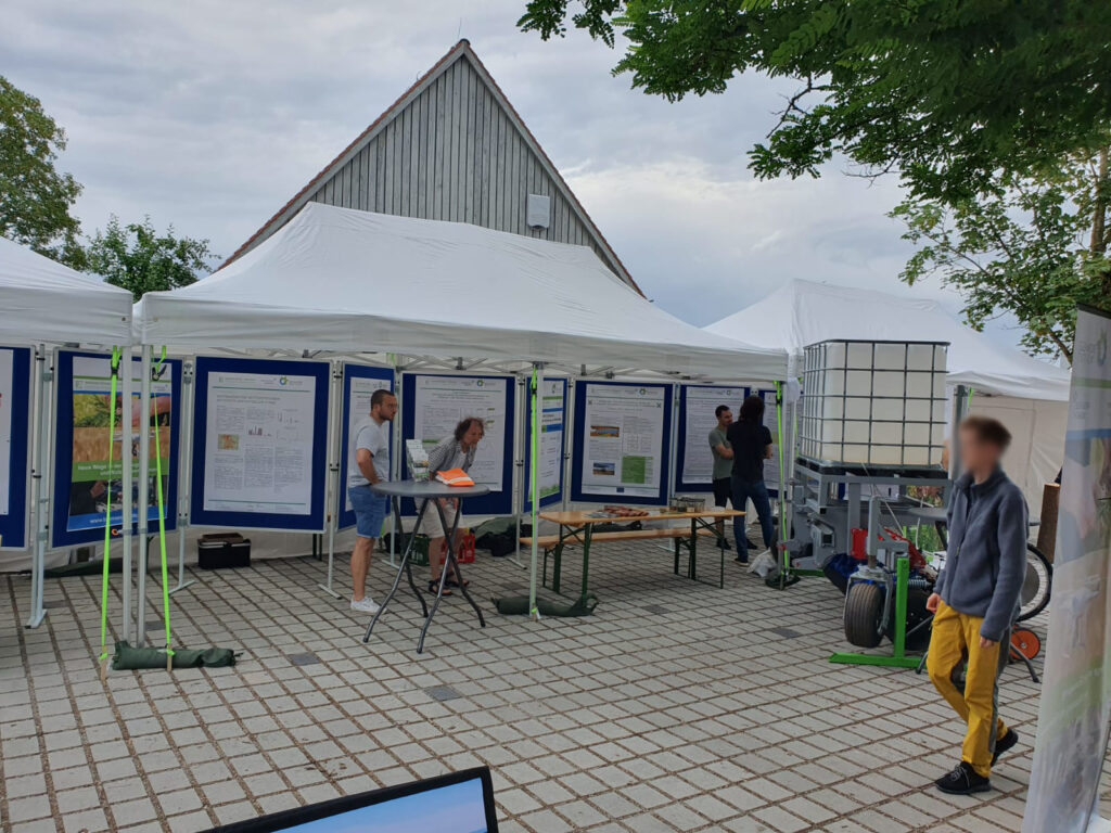 Unser Foto zeigt dem Stand des BIT am Johanni-Tag 2024 in Triesdorf