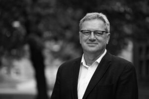 Unser Foto zeigt den verstorbenen Prof. Dr. Hans-Achim Reimann. Foto: Hochschule Ansbach